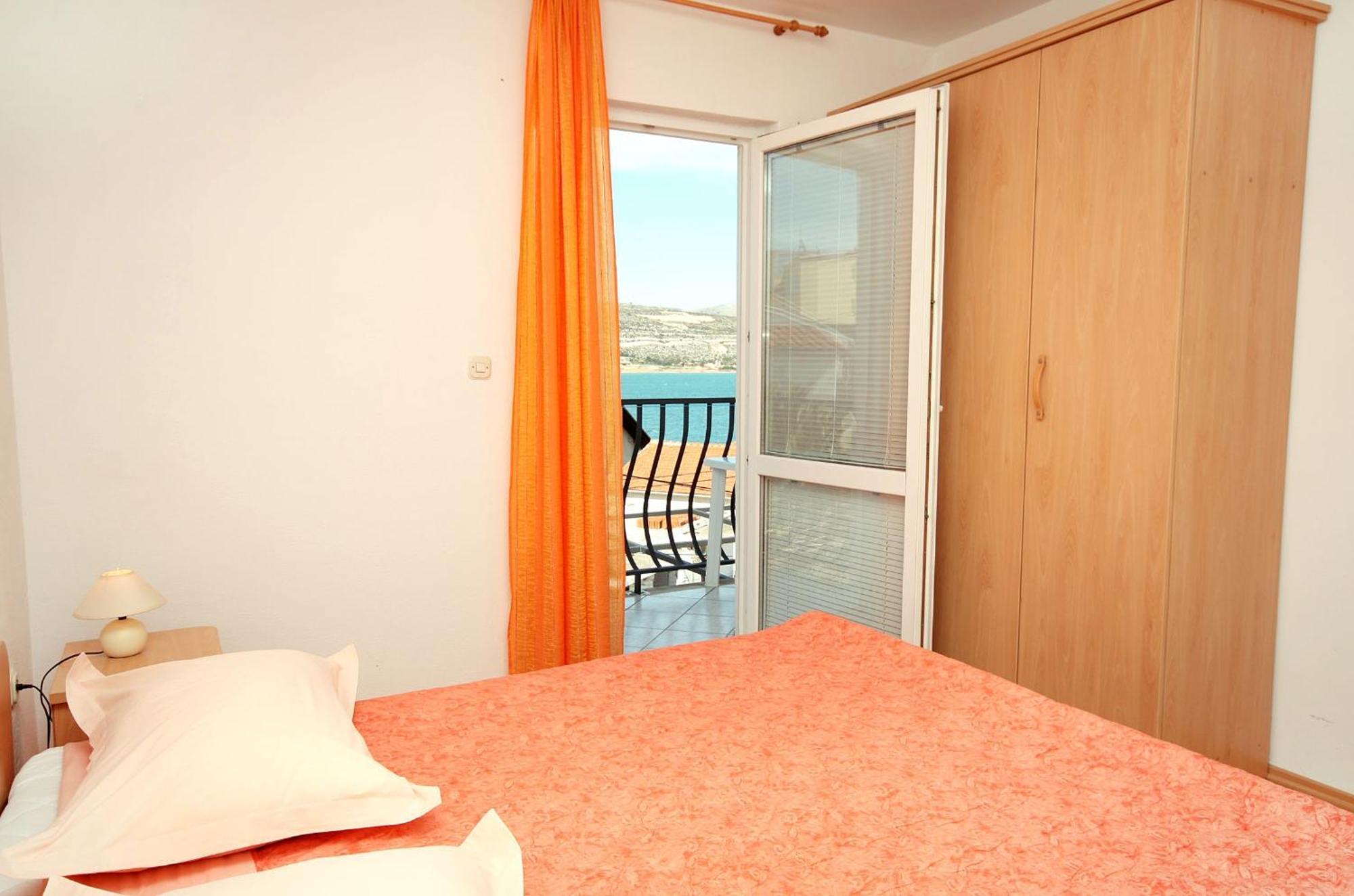Apartments By The Sea Mastrinka, Ciovo - 4836 Trogir Room photo